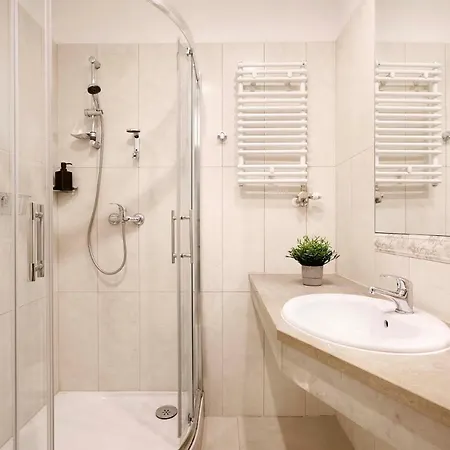 Charming Apartment, Wawel & Old Town Ii * 크라쿠프